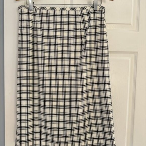 J. Crew Dresses & Skirts - Plaid Winter White J Crew Skirt, Size 10